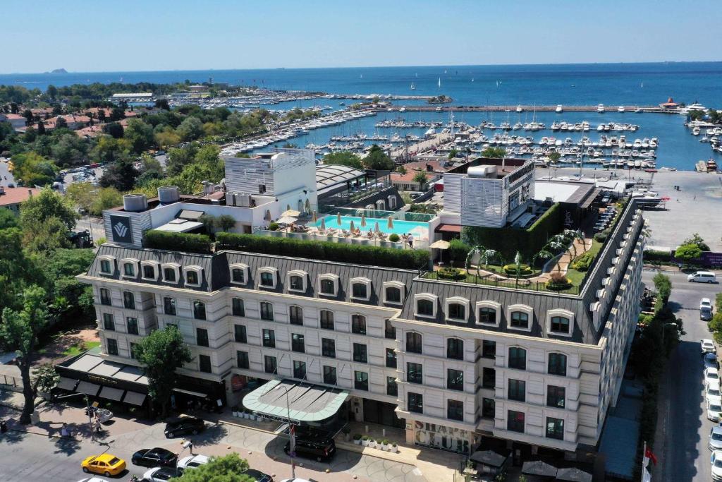 You deserve 5 star accomodation in Istanbul for the price of a 3 star hotel